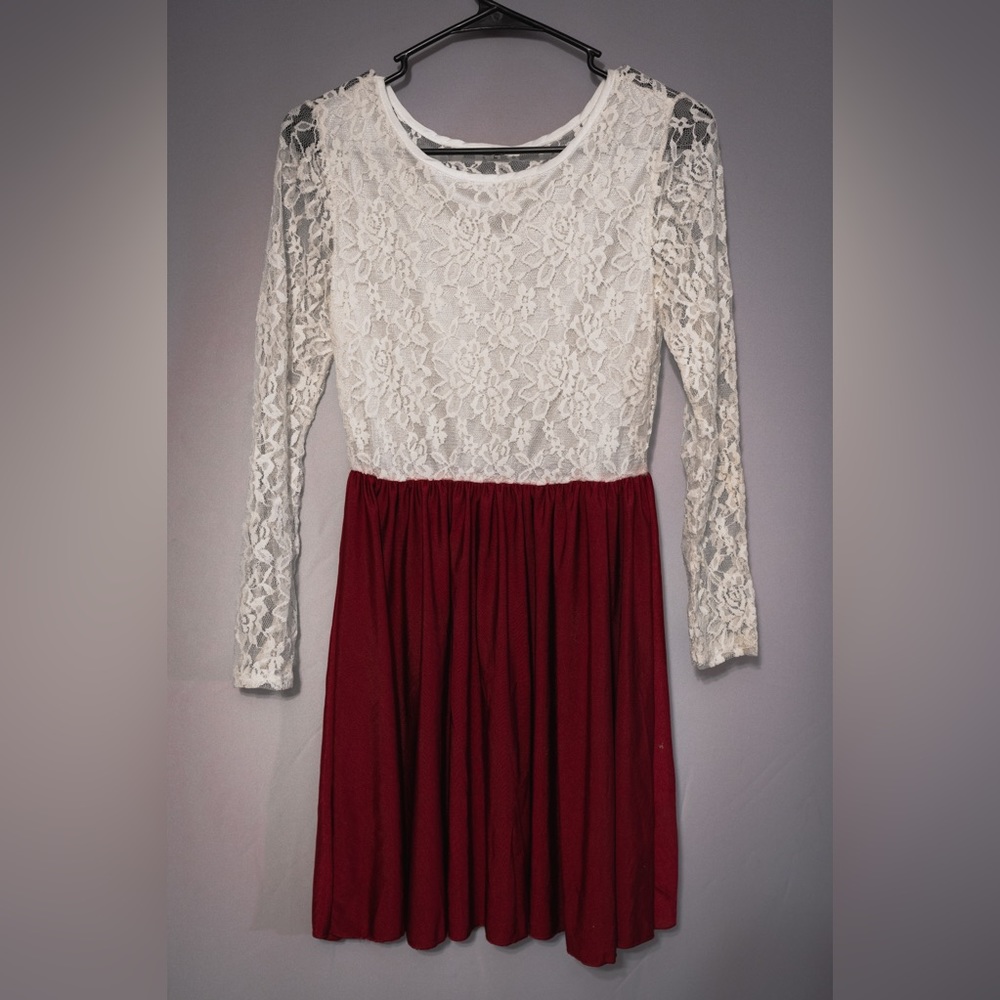 Slim red and white dress
